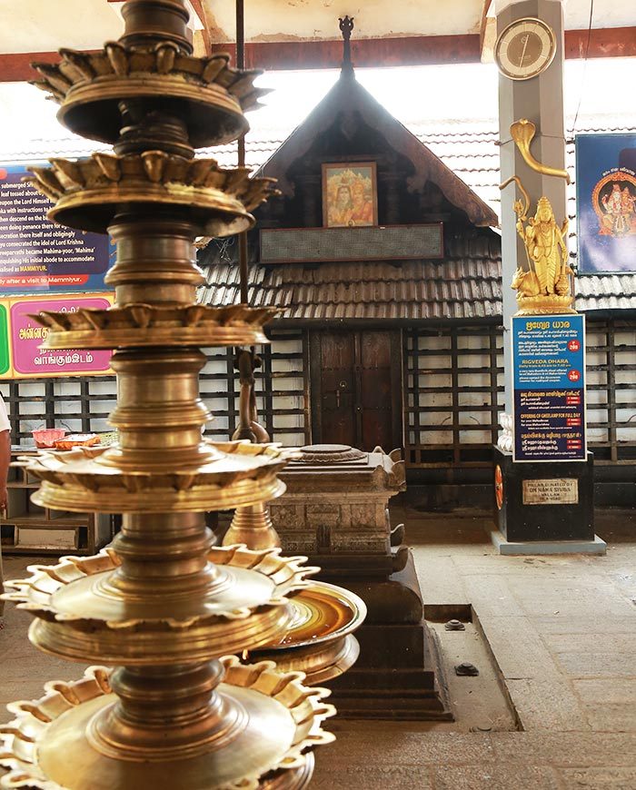 Mammiyur Mahadeva Temple Woodwork Architecture